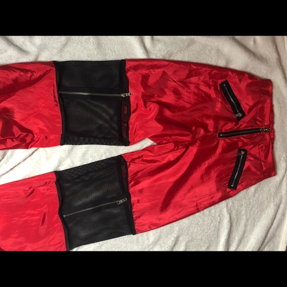 Red loose cargo pants - Picture 2 of 4